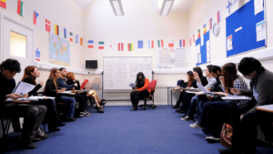 школа обучения английскому языку, курсы английского Алматы, как выбрать школу английского, изучение английского для взрослых, рейтинг школ английского