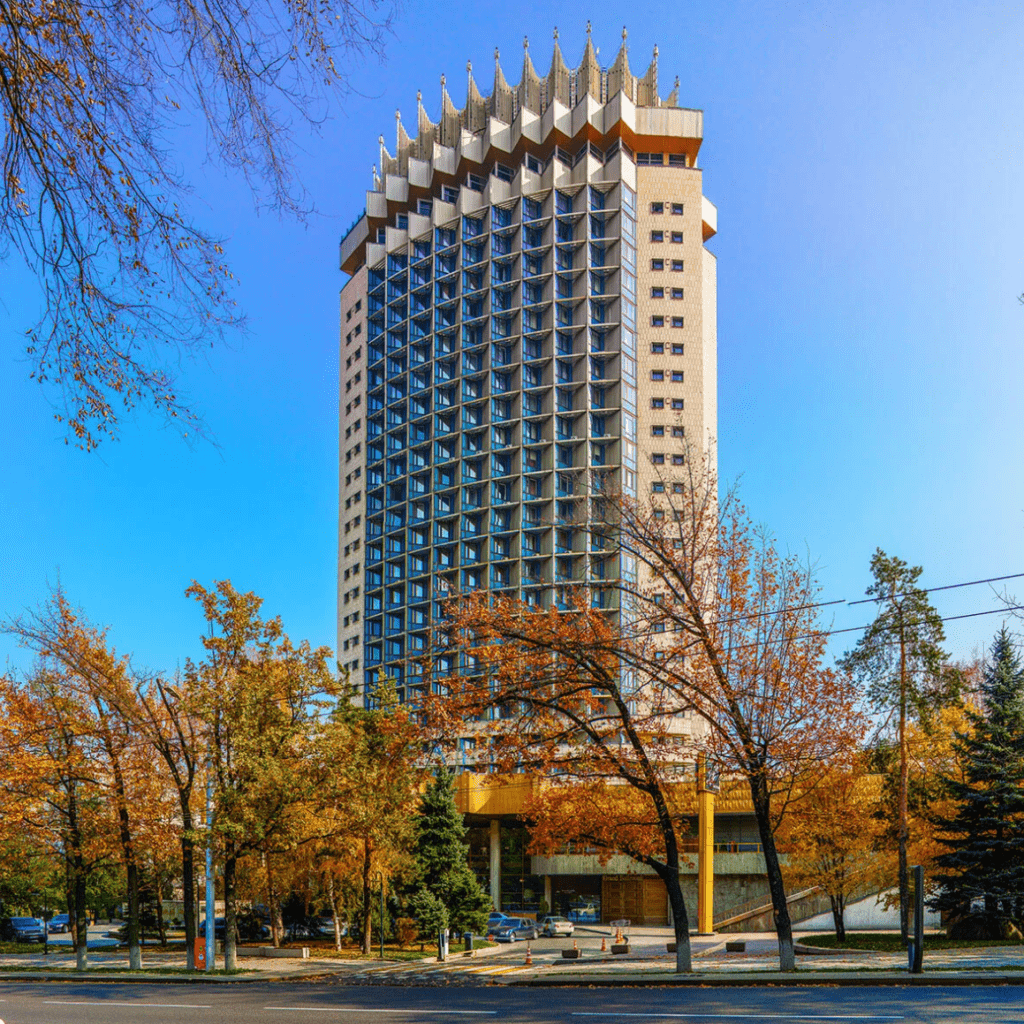 Как курсы казахского языка в Алматы улучшают языковую грамотность мегаполиса